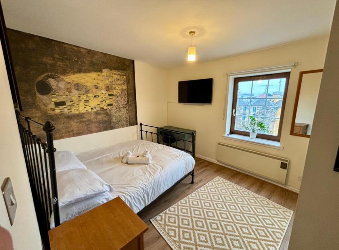 Sunshine On Leith. The River View Apartment! 爱丁堡 客房 照片